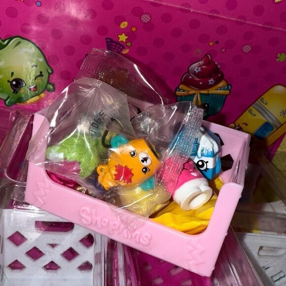 #18 Shopkins Blind Shopping Basket Seasons 1-4 Random Lot Rare Ultra Rare Some - Picture 2 of 14
